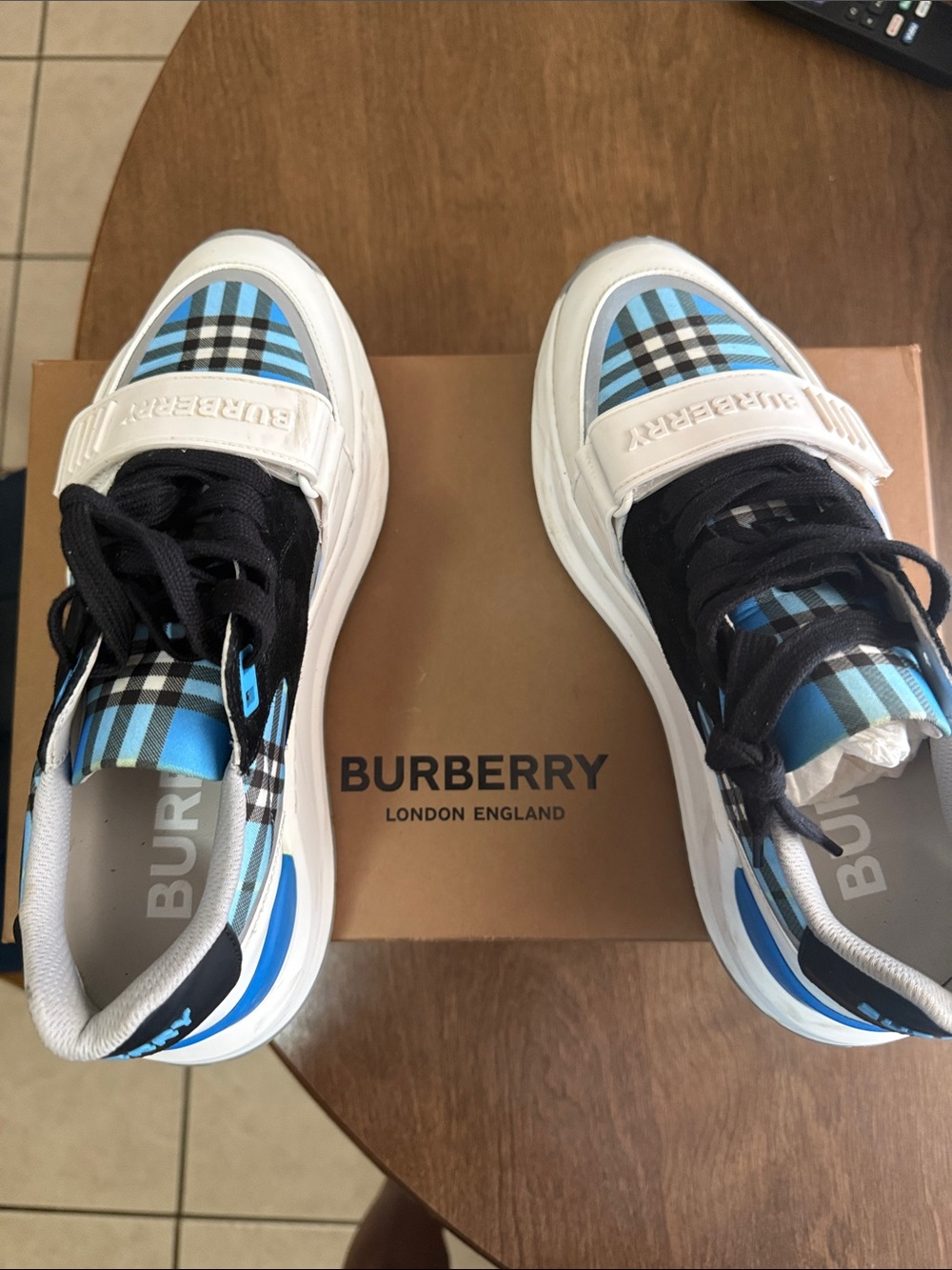 Burberry Azure Blue Low Top Sneakers - Picture 5 of 5